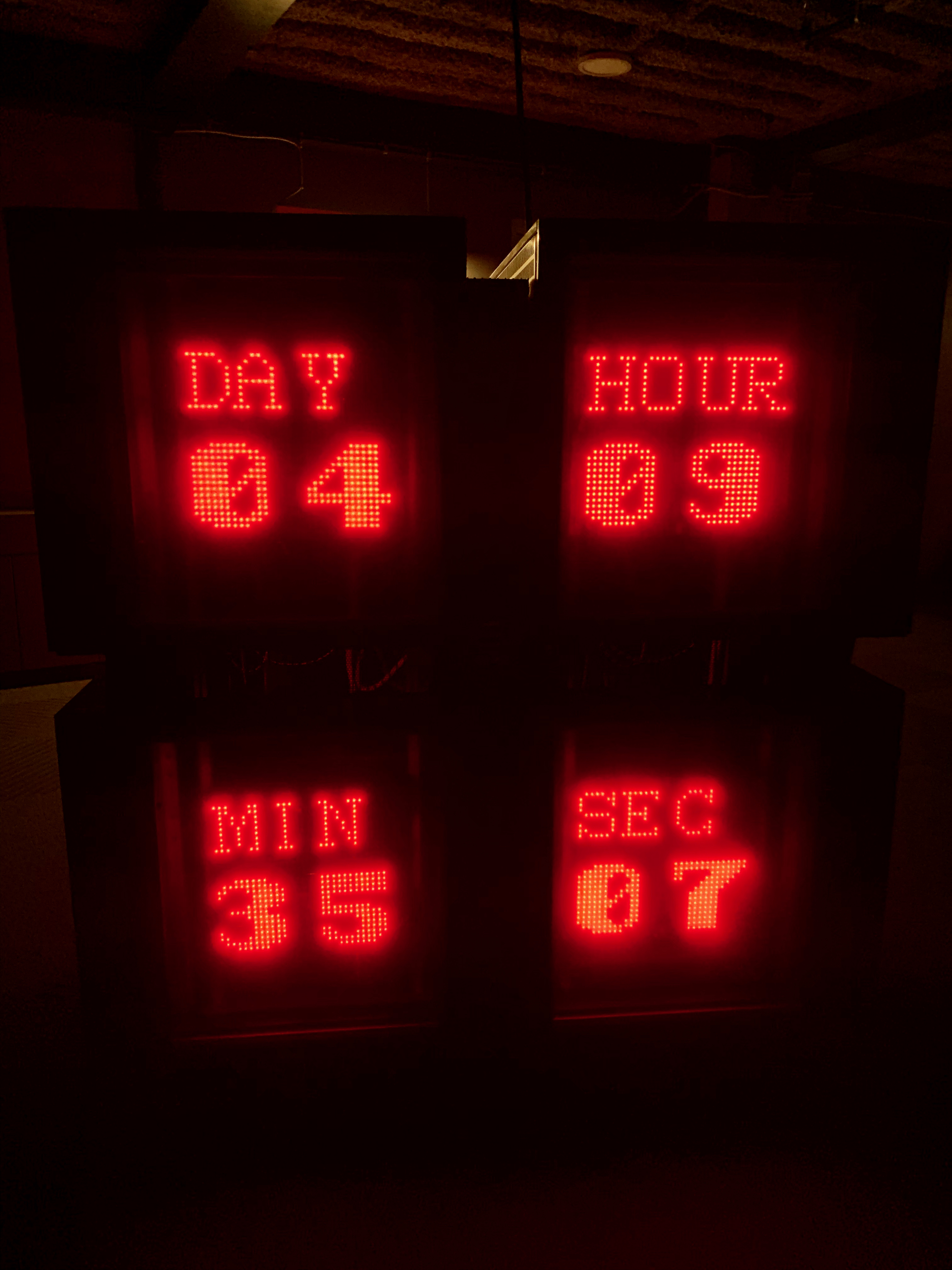 The husk of a <a href="https://en.wikipedia.org/wiki/Thinking_Machines_Corporation">Thinking Machines</a> model <a href="https://en.wikipedia.org/wiki/Connection_Machine">CM-2</a> is repurposed to create an ominous 2020 countdown clock at Seattle&apos;s <a href="https://livingcomputers.org/">Living Computer Museum</a>.